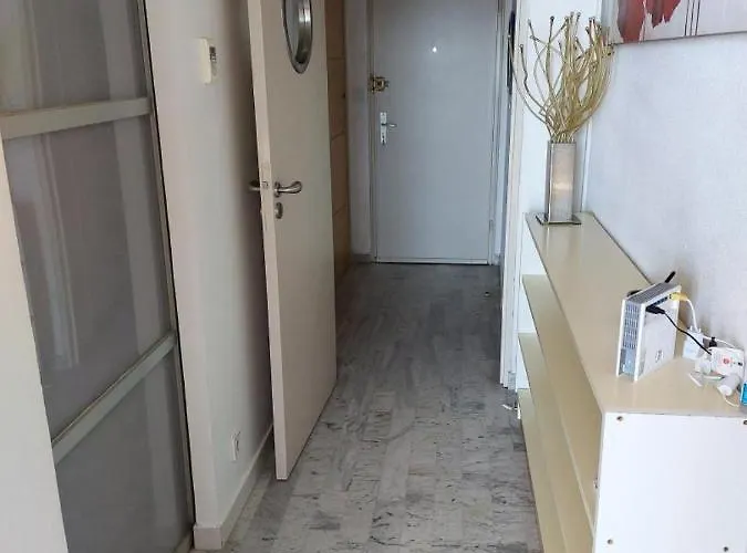 Vue Imprenable Appt 3 P Pour 4 Ou 5 Personnes Sanguinaires 300m Plages Et Merpersonnes Apartment Ajaccio (Corsica)