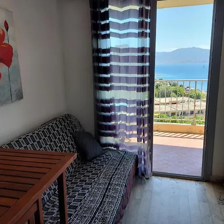 Vue Imprenable Appt 3 P Pour 4 Ou 5 Personnes Sanguinaires 300m Plages Et Merpersonnes * Ajaccio (Corsica)
